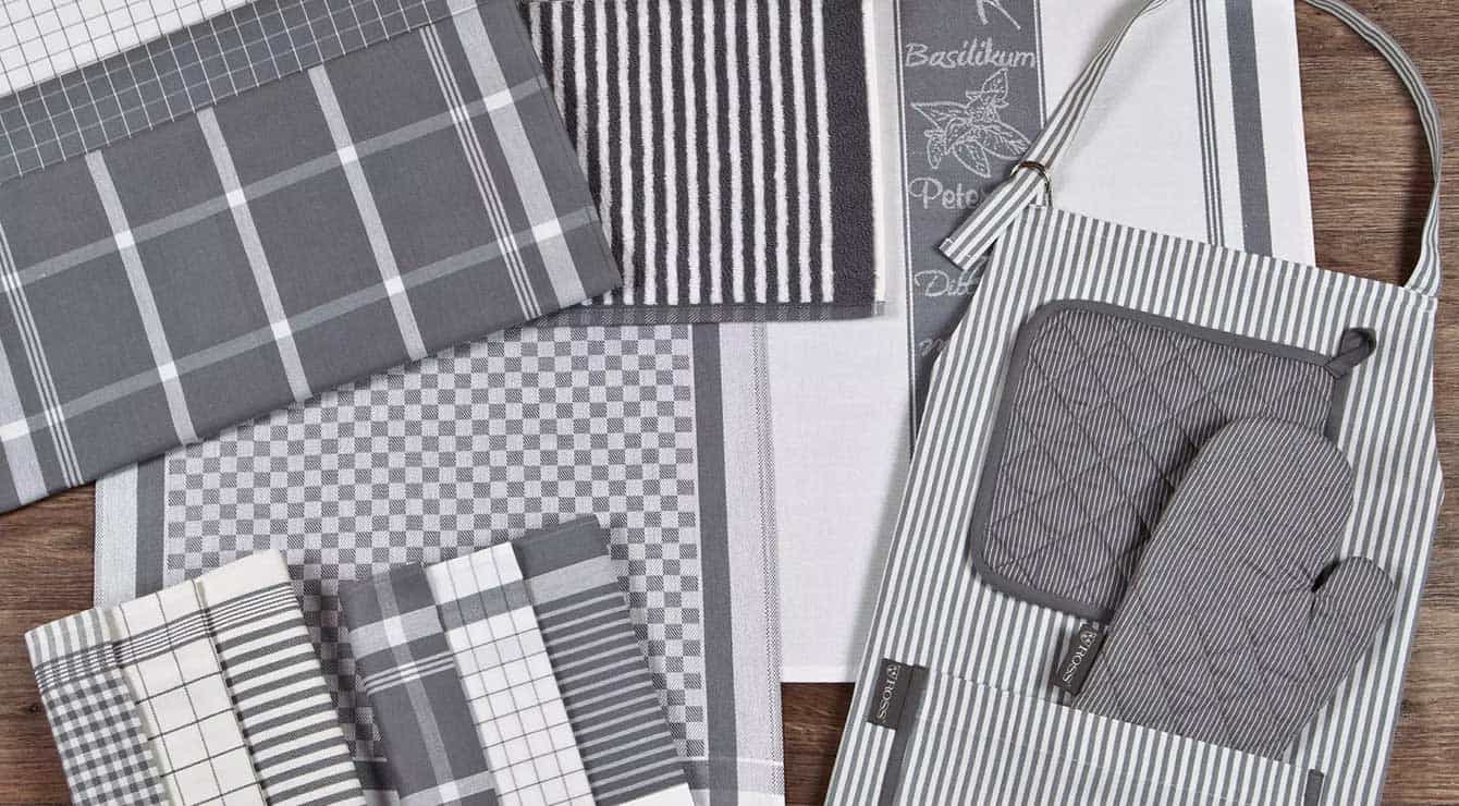 Küchen-Accessoires wie Topflappen und Schürzen